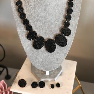 Statement necklace